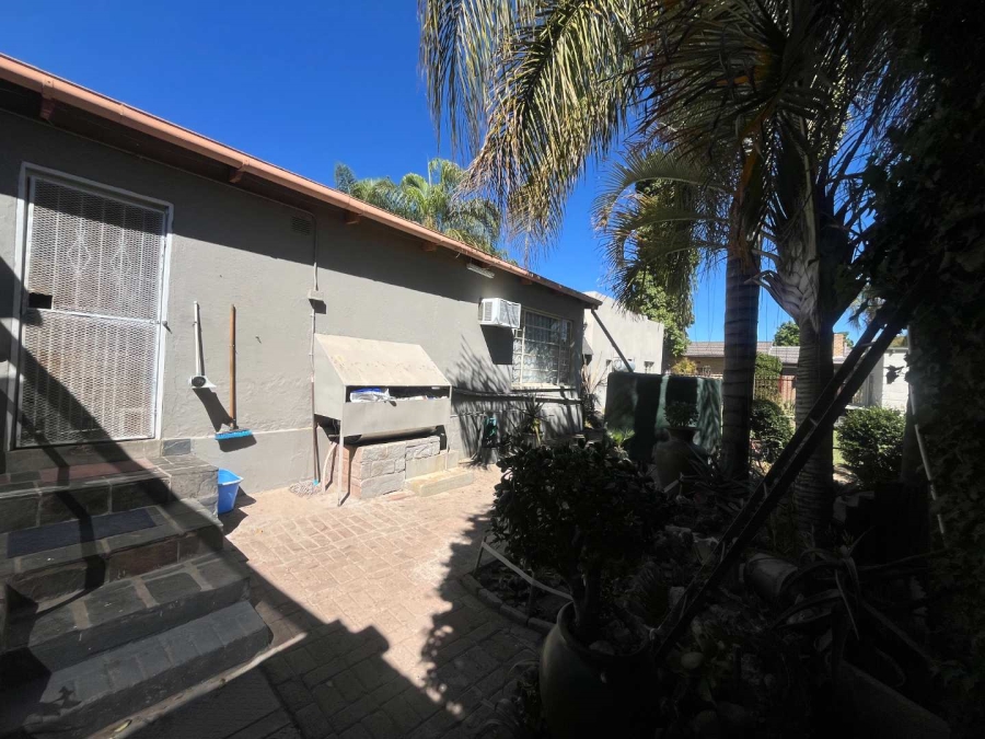 4 Bedroom Property for Sale in Kanoneiland Northern Cape